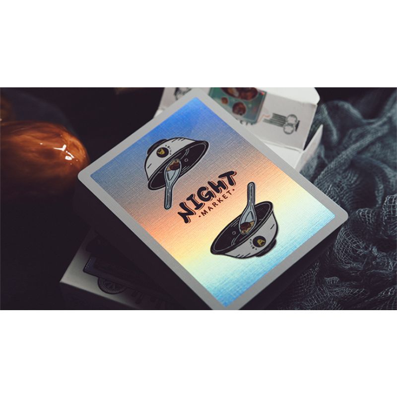 Foto Night Market: Holographic by 808 Magic & Bacon Magic