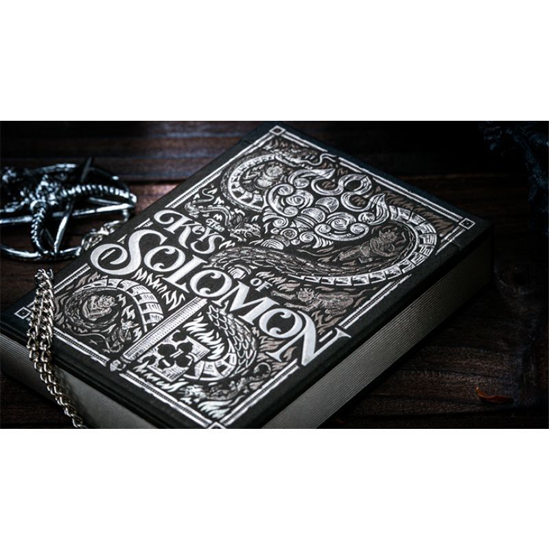 Foto The Keys of Solomon: Silver Spirituum Playing Cards by Riffle Shuffle