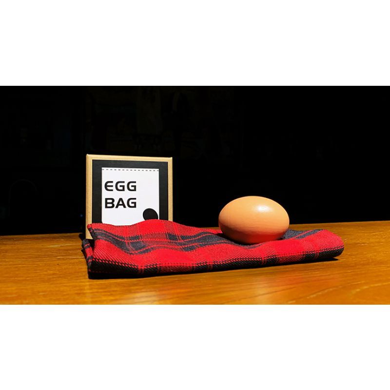 Foto EGG BAG RED PLAID by Bacon Magic - Trick