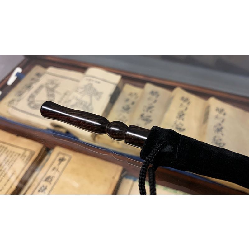 Foto Wooden wand PRO (Standard Black) by Harry He & Bacon Magic - Trick