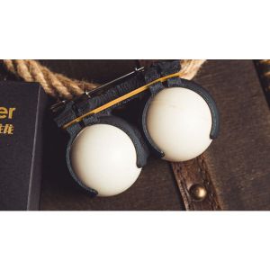 L Holder (Double Ball) by Long Long & Bacon Magic