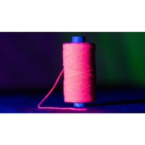 WGM UV GLOW GYPSY THREAD PINK REFILL SPOOL by Murphy's Magic  - Trick