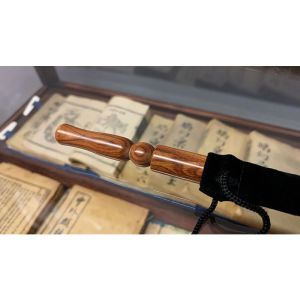 Wooden wand PRO (Bold Brown) by Harry He & Bacon Magic - Trick